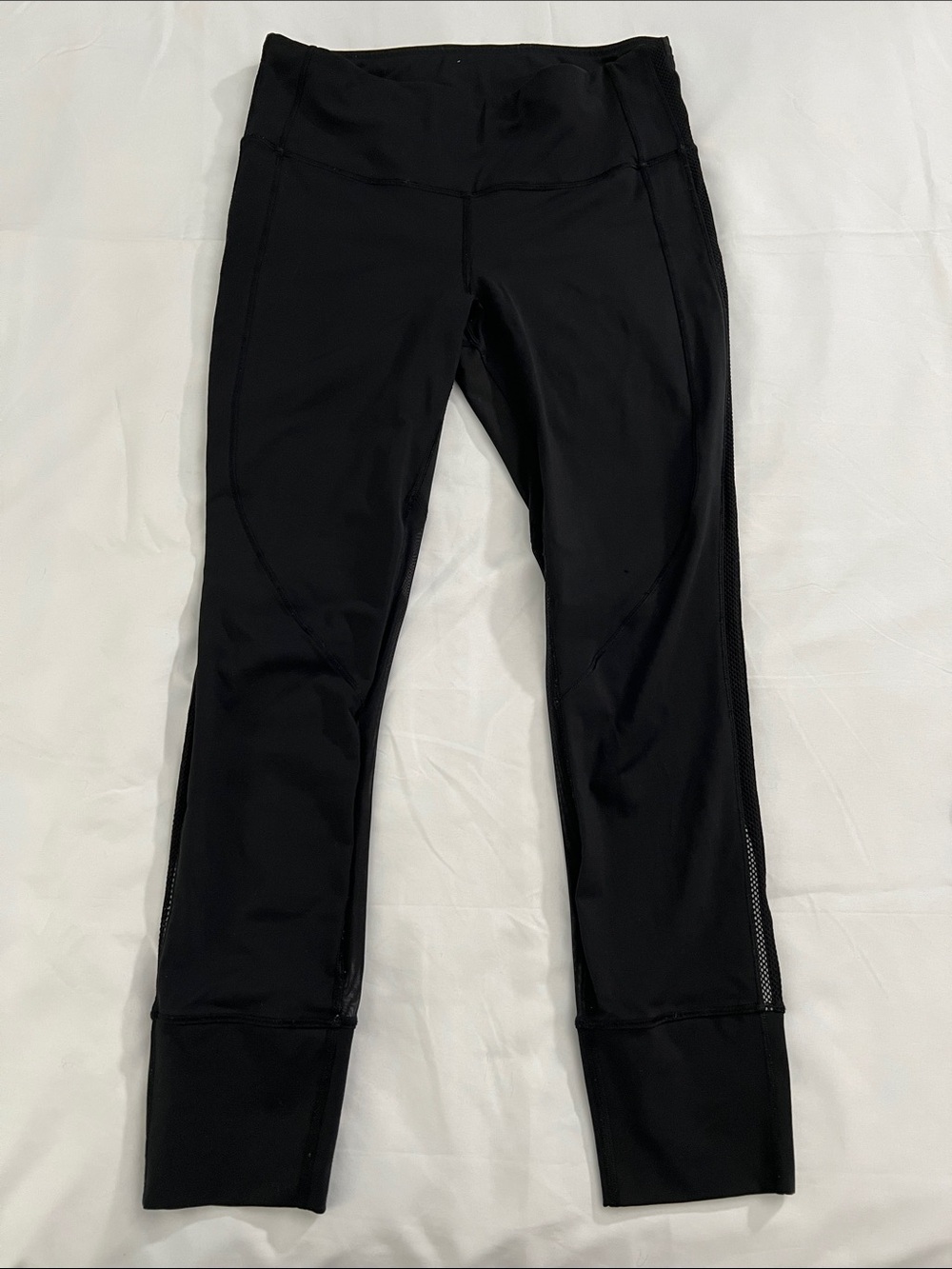 Lululemon Size 8 Black Mesh Panel 7/8 Leggings 26” Inseam Running Yoga